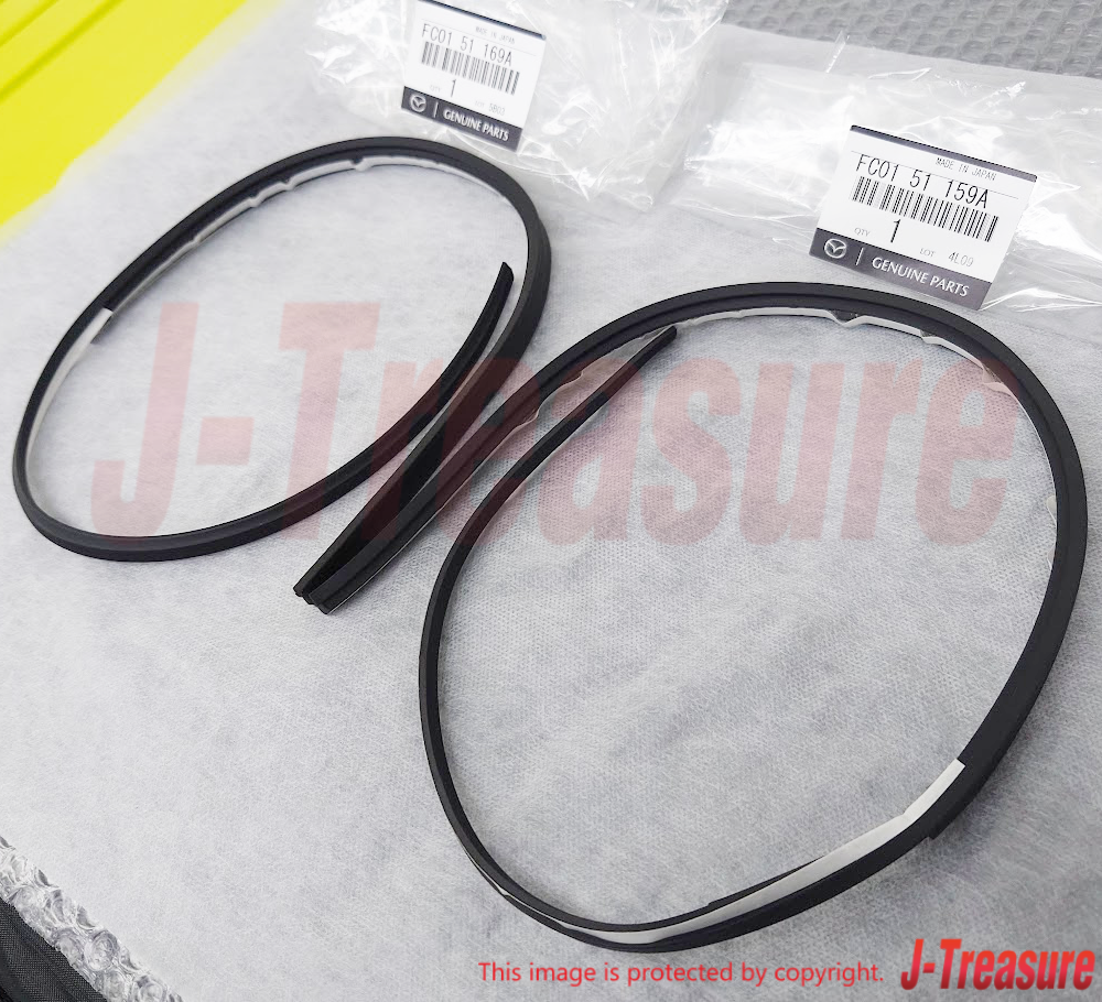 MAZDA RX-7 RX7 FC3S Genuine Rear Tail Light Lamp Weather Strips Right & Left OEM
