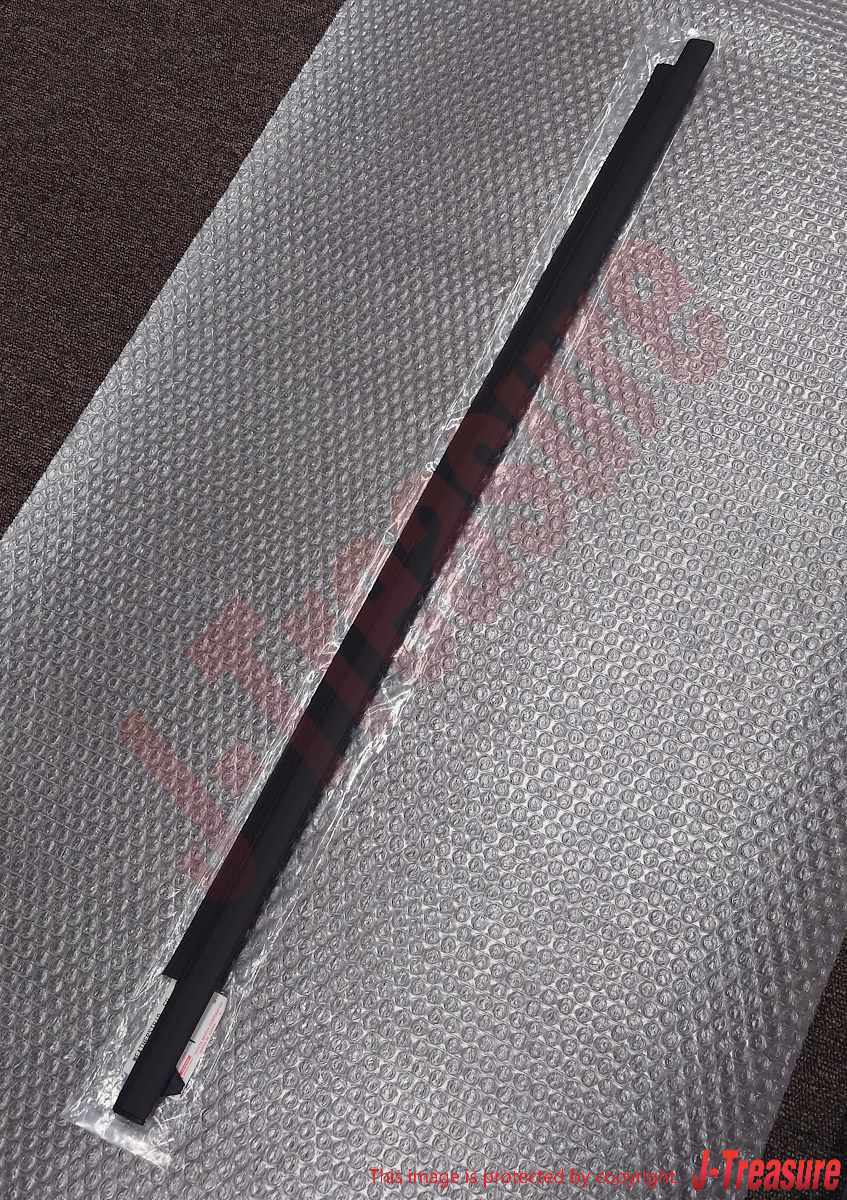 TOYOTA 4RUNNER 96-02 Genuine F/R Door Glass Outer Weatherstrip Assy RH & LH Set