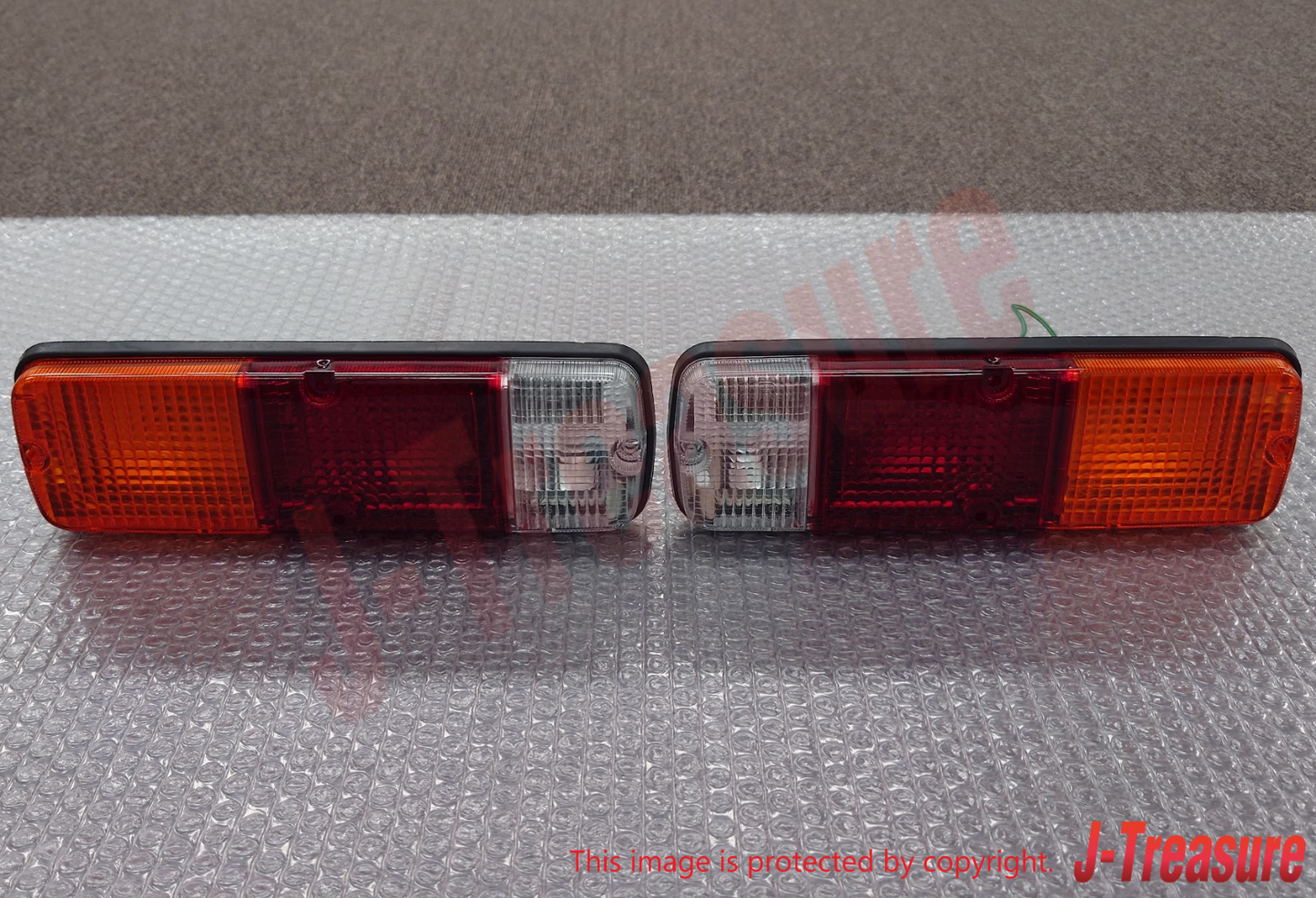 TOYOTA LAND CRUISER 40 Genuine Rear Combination Lamp Assy Right & Left Set OEM