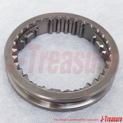 TOYOTA RAV4 AWD ACA23 2005 Genuine 5Th Gear 40Teeth & Sleeve & Bearing Set OEM