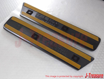 TOYOTA LAND CRUISER FZJ80 '95-04 Genuine Quarter Outside Moulding RH & LH Set
