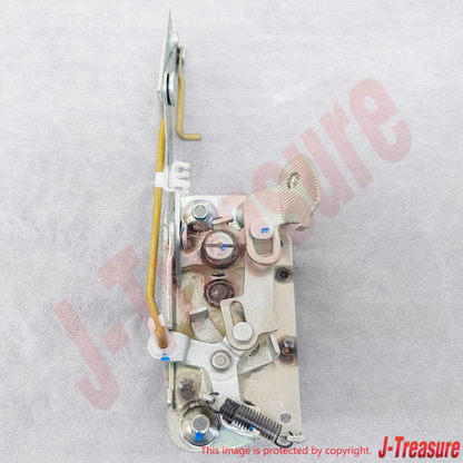 TOYOTA LAND CRUISER BJ40 FJ40 FJ45 HJ47 Genuine Front Door Lock Latch Left OEM