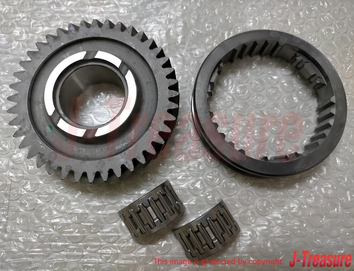 TOYOTA RAV4 ACA23L 1999-2005 Genuine 5Th Gear 40Teeth & Sleeve & Bearing Set OEM