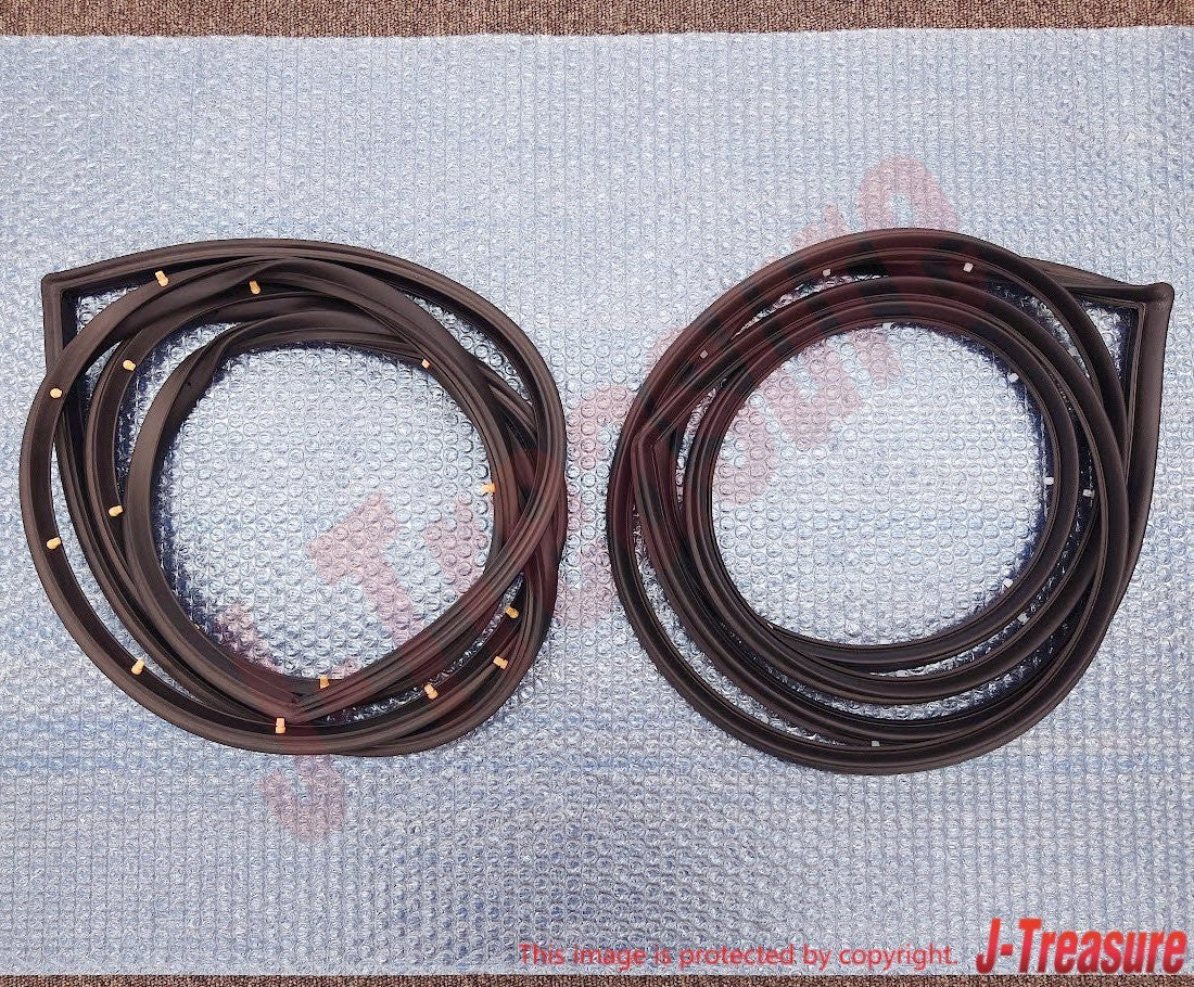 MAZDA RX-7 SAVANNA SA22C 79-85 Genuine Door Weatherstrip Seal RH & LH Set OEM