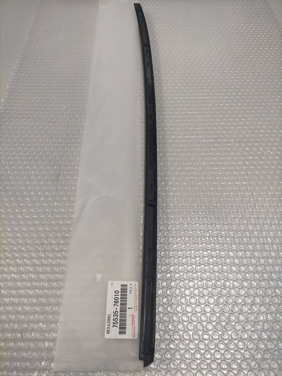 LEXUS CT200h ZWA10 11-17 Genuine Outside Windshield Moulding RH 75535-76010 OEM