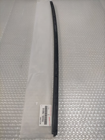 LEXUS CT200h ZWA10 11-17 Genuine Outside Windshield Moulding RH 75535-76010 OEM