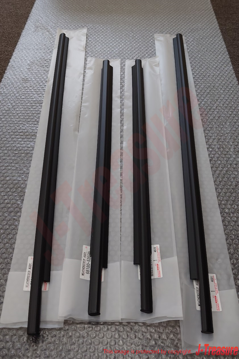 TOYOTA SCION xA NCP61 04-06 Genuine Fr/R Door Glass Outer Weatherstrip RH LH Set