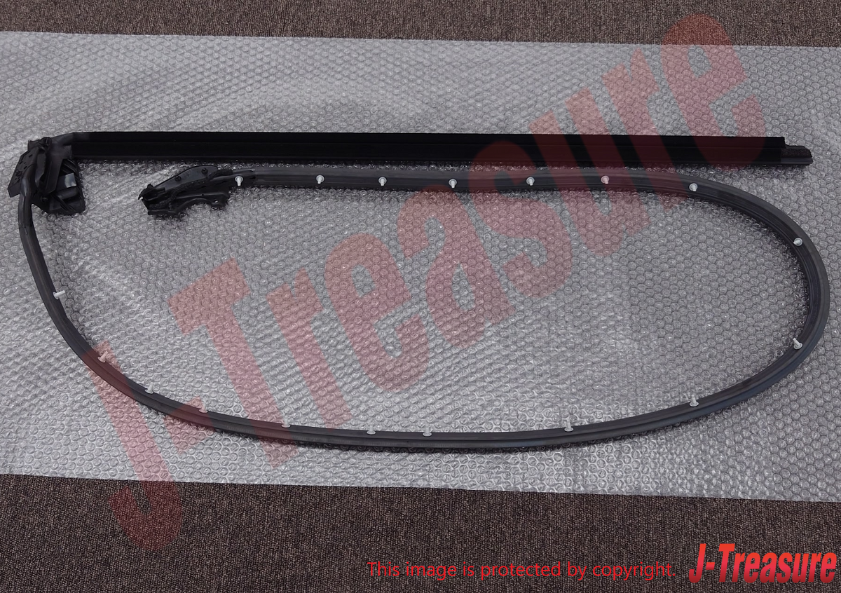 NISSAN GT-R R35 2009-2021 Genuine Front Door Weatherstrip RH 80830-62B0A OEM