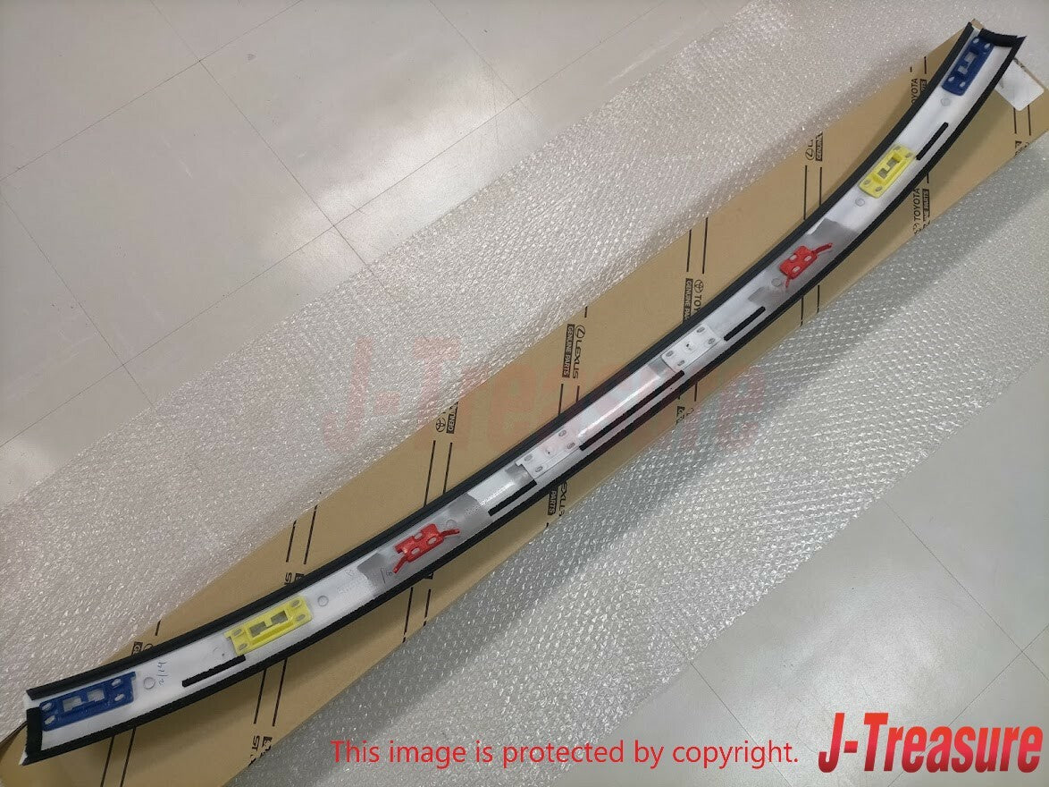 TOYOTA FJ CRUISER 2007-2014 Genuine Front Upper Outside Windshield Molding OEM