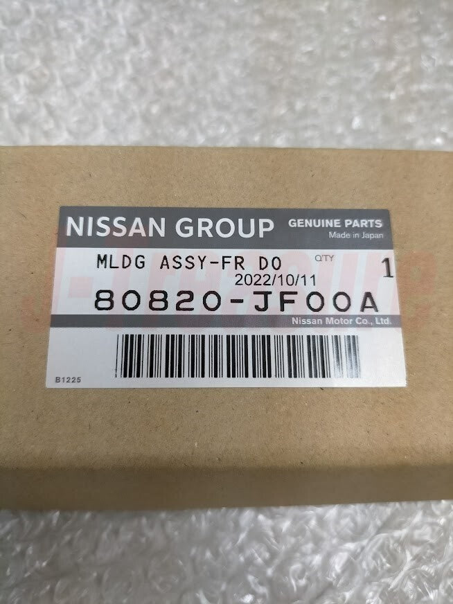 NISSAN GT-R GTR R35 Genuine Front Door Outside Molding Assembly Right Side OEM
