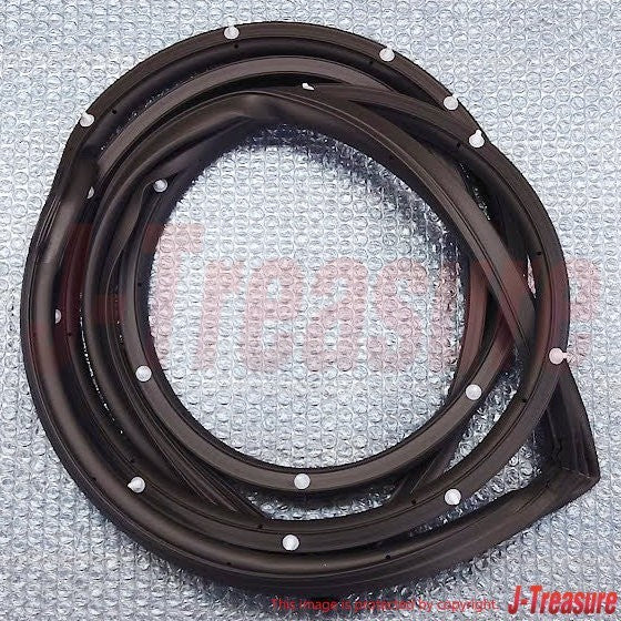 TOYOTA LAND CRUISER UZJ100 '98-02 Genuine Rear Door Weatherstrip LH 67872-60070