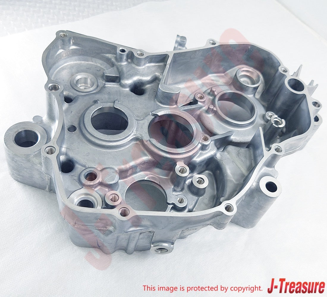 YAMAHA YZ125 '22-26 YZ125X '23-26 Genuine Crankcase No.2 B4X-15121-00-00 OEM