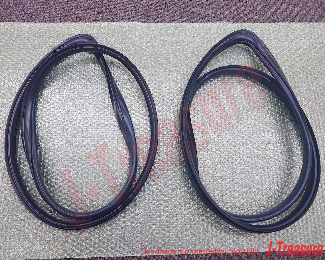 TOYOTA LAND CRUISER FJ80 91-97 Genuine Quarter Window W/Strip RH & LH Set OEM