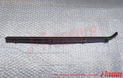 TOYOTA LAND CRUISER FJ40 '81-83 Genuine Fr/Door Glass Weatherstrip Outer LH W/VW