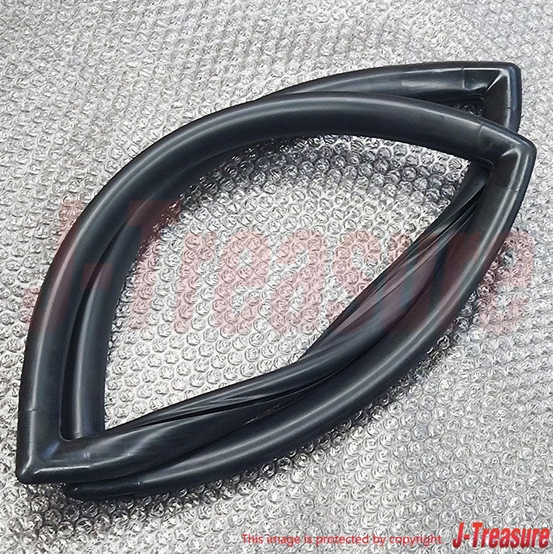 TOYOTA LAND CRUISER BJ70 Genuine Back Door Glass Weatherstrip LH 68292-90K00 OEM