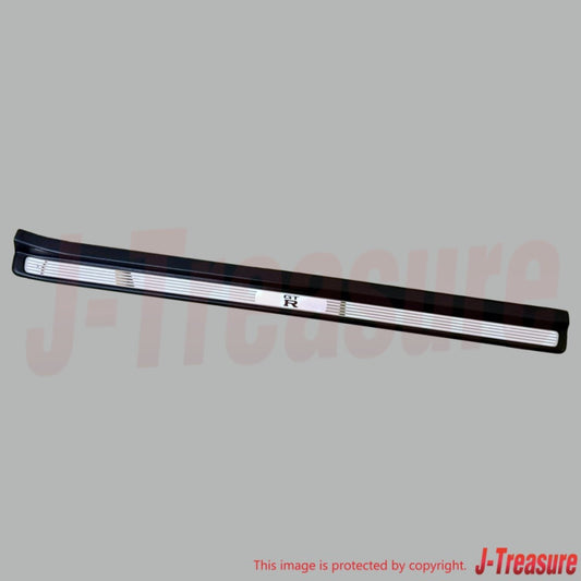 NISSAN SKYLINE GT-R BNR34 Genuine Kicking Front Plate RH 76951-AA300 OEM