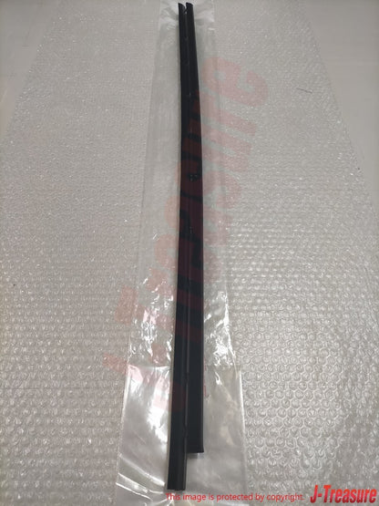 TOYOTA SUPRA JZA80 93-98 Genuine Front Door Glass Weatherstrip Inner RH & LH OEM