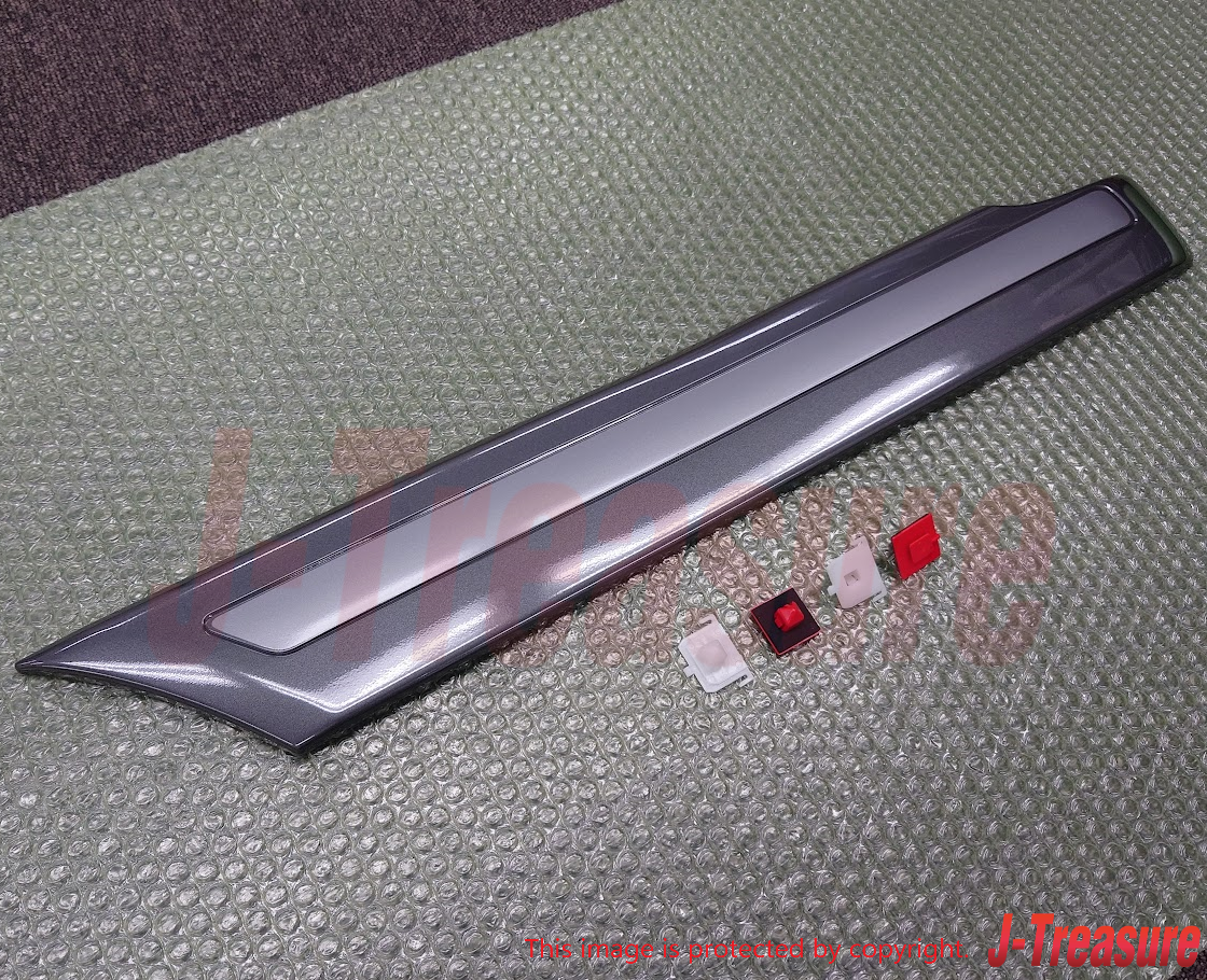 TOYOTA LAND CRUISER 98-03 Genuine MOULDING QUARTER OUTSIDE LH 75652-60170-H2