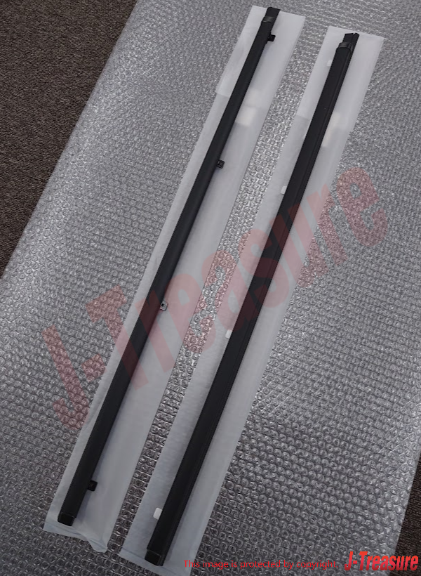 TOYOTA 4RUNNER RN80 89-95 Genuine F/Door Glass Outer Weatherstrip RH & LH Set