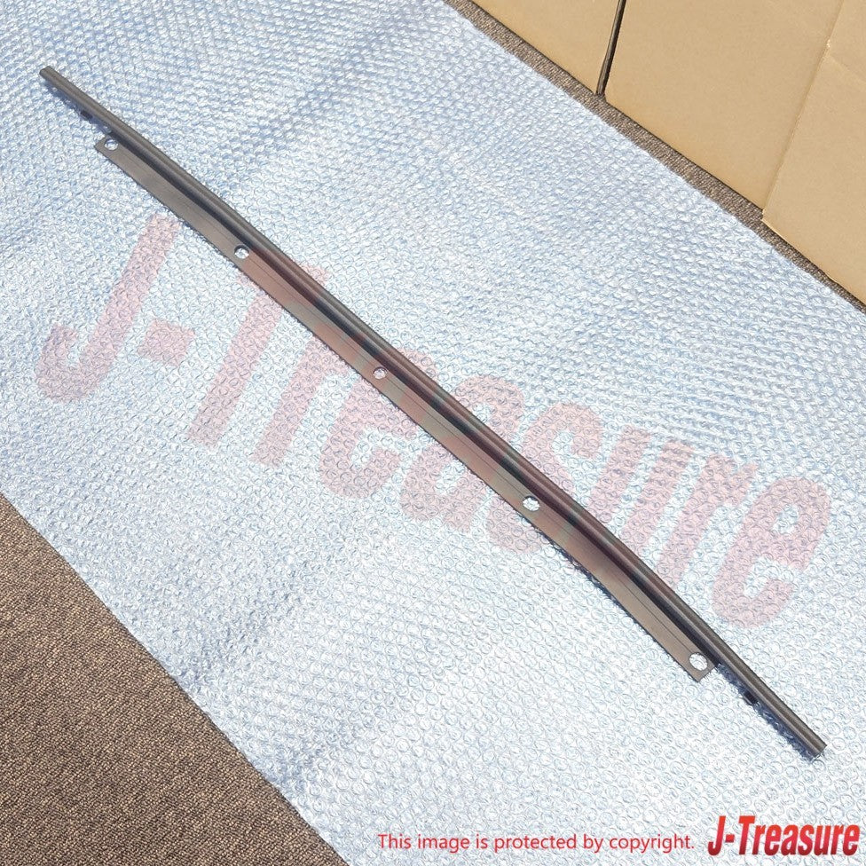 HONDA S2000 AP1 AP2 '00-09 Genuine Front Bumper Upper Stiffener & Seal Set OEM