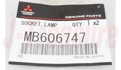 MITSUBISHI OUTLANDER CU2W 05-06 Genuine Headlamp Socket R & L  MB606747 x2 set