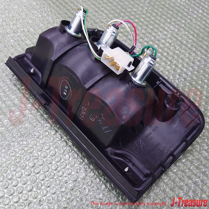 TOYOTA HILUX LN165 RZN168 Genuine Rear Combination Lamp Assy LH 81560-35150 OEM