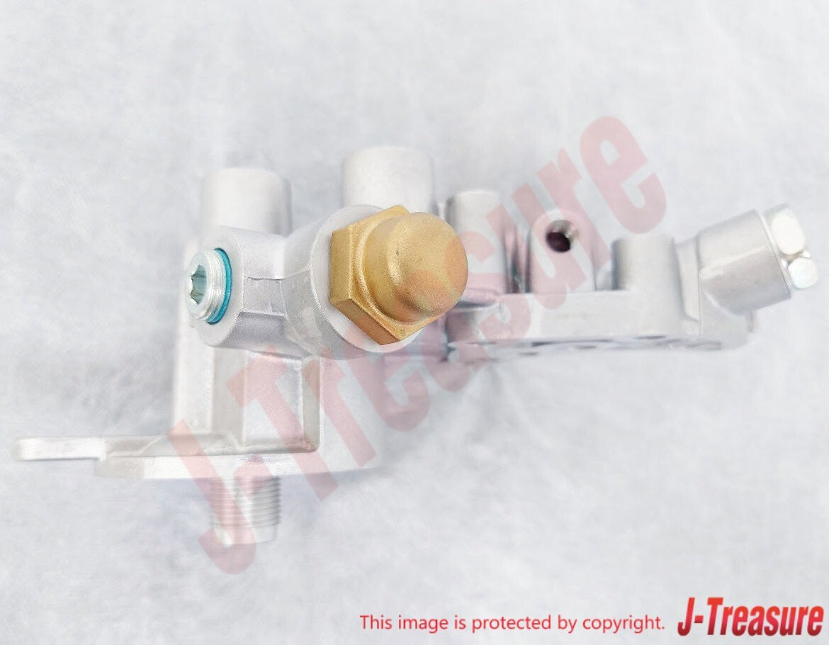 MITSUBISHI ECLIPSE D22A D27A 88-90 Genuine Oil Filter Bracket Assy MD132912 OEM