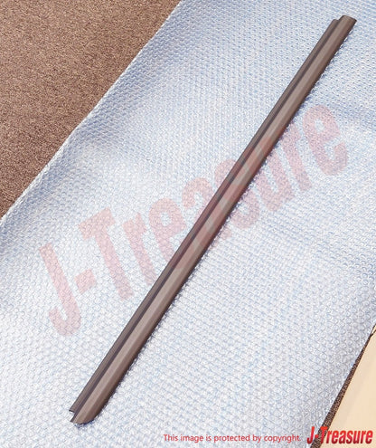 TOYOTA HIACE KDH220 '05-20 Genuine Front Door Glass Outer Weatherstrip Right OEM