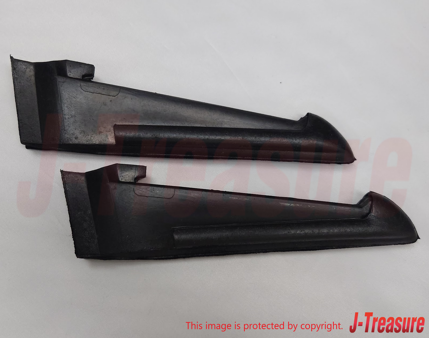 NISSAN 300ZX Z31 84-89 Genuine Front Door Corner Rubber RH LH 80331-01P00 x2 Set
