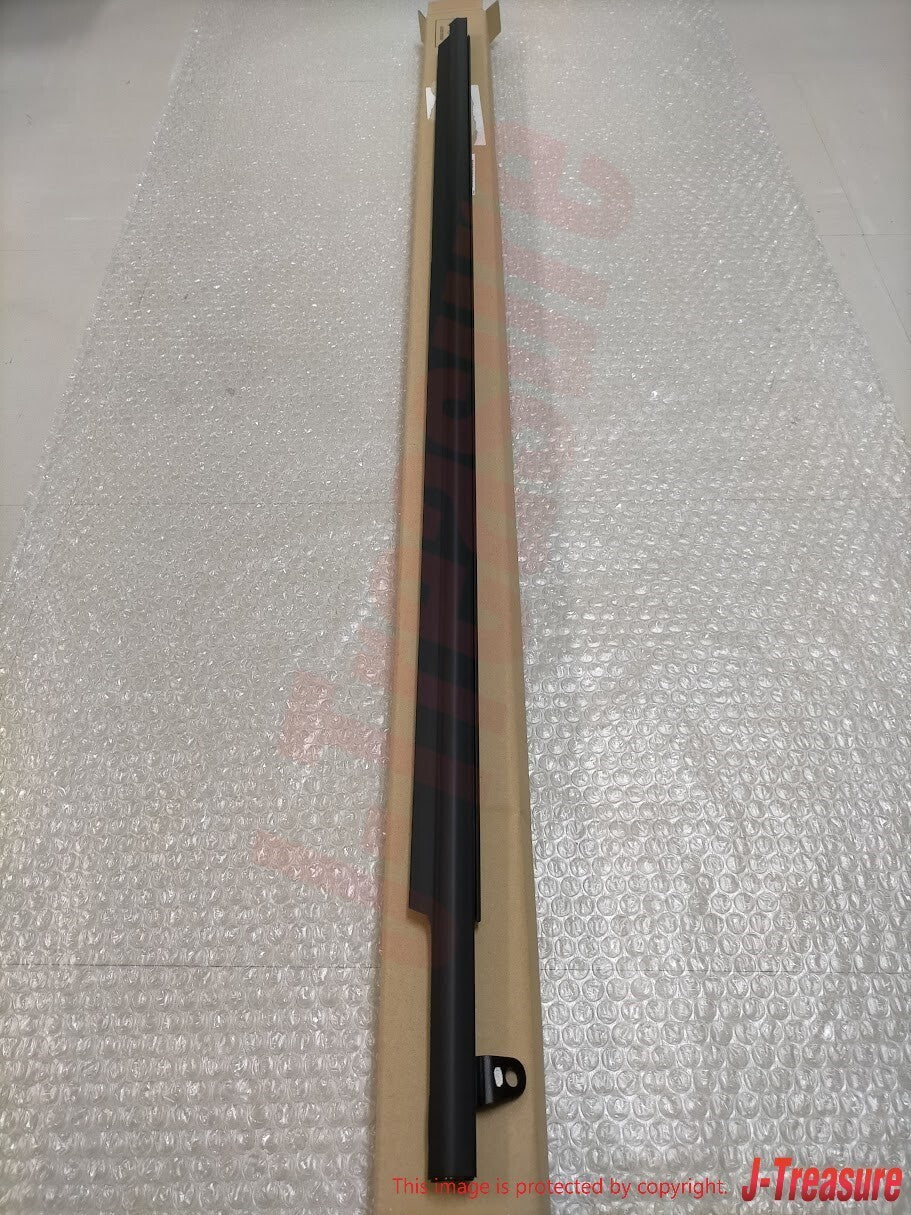NISSAN 350Z Z33 Convertible Roadster Genuine Door Molding RH & LH Set OEM