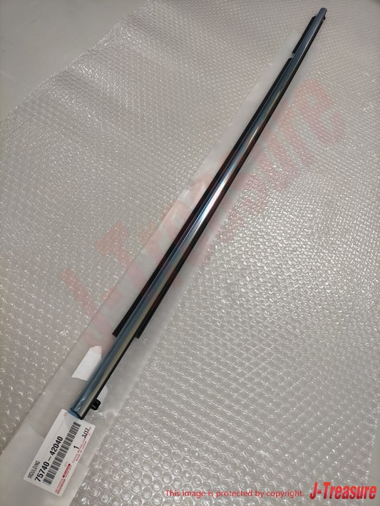 TOYOTA RAV4 ALA4# 2013-2018 Genuine Rear Door Belt Moulding LH 75740-42040 OEM