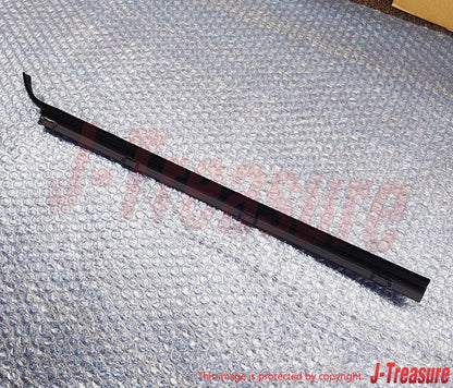 TOYOTA LAND CRUISER FJ40 '81-83 Genuine Fr/Door Glass Weatherstrip Outer LH W/VW