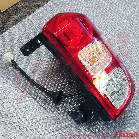 DAIHATSU TERIOS J200 J210 '06-08 Genuine Rear Combination Lamp RH 81550-B4010