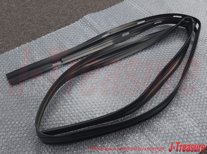 MITSUBISHI DELICA P0#W P15W P2#W Genuine Rear Door Window Glass Runchannel LH