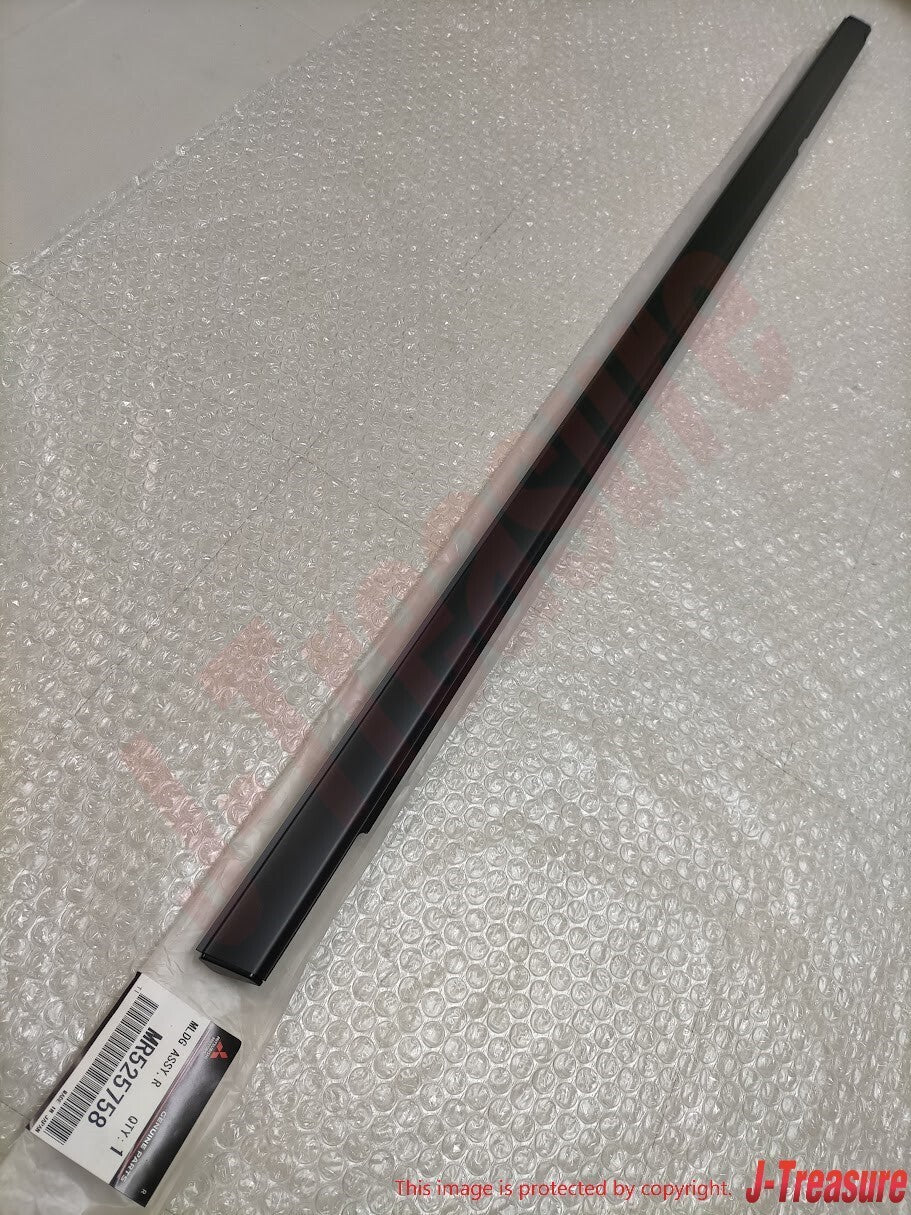 MITSUBISHI LANCER Evolution 7/8/9 Genuine Rear Door Window Belt Line Moulding RH