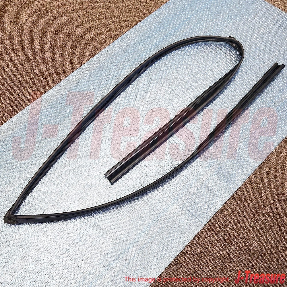 TOYOTA LAND CRUISER UZJ100 '98-07 Genuine Front Door Glass Run LH 68151-60032