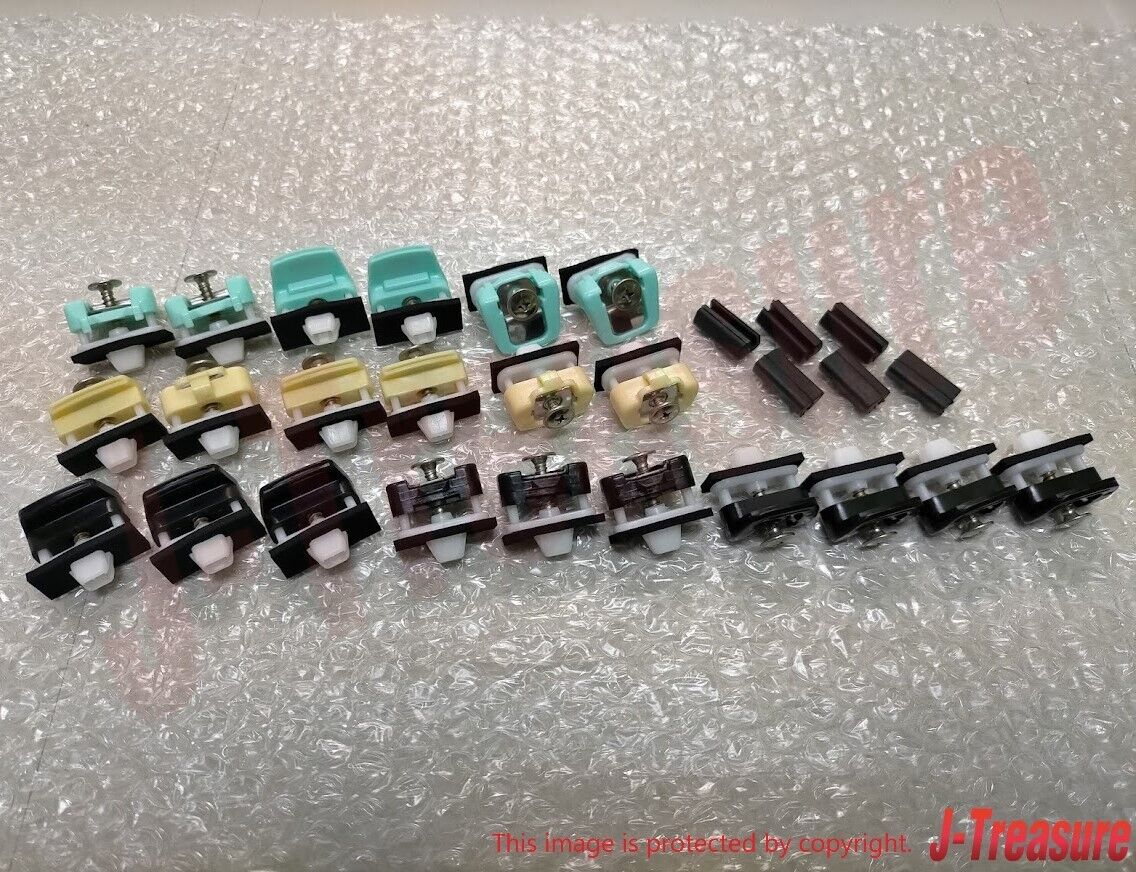 TOYOTA LEVIN TRUENO AE86 2Door Genuine Rear Quarter Glass Clips & Spacer Set OEM