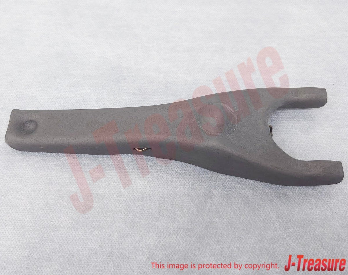 NISSAN PATHFINDER 1987-1995 Genuine Clutch Lever Withdrawal 30531-P0151 OEM