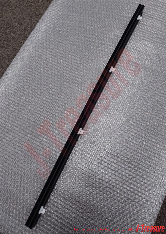 TOYOTA 4RUNNER RN80 89-95 Genuine F/Door Glass Outer Weatherstrip RH & LH Set