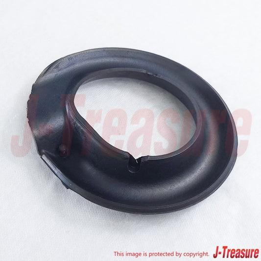 TOYOTA LAND CRUISER KZJ7# 1995 Genuine Rear Coil Spring Insulator Lower OEM