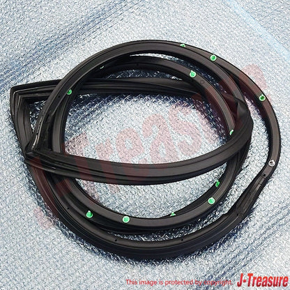 TOYOTA LAND CRUISER UZJ100 '98-02 Genuine Rear Door Weatherstrip RH 67871-60070