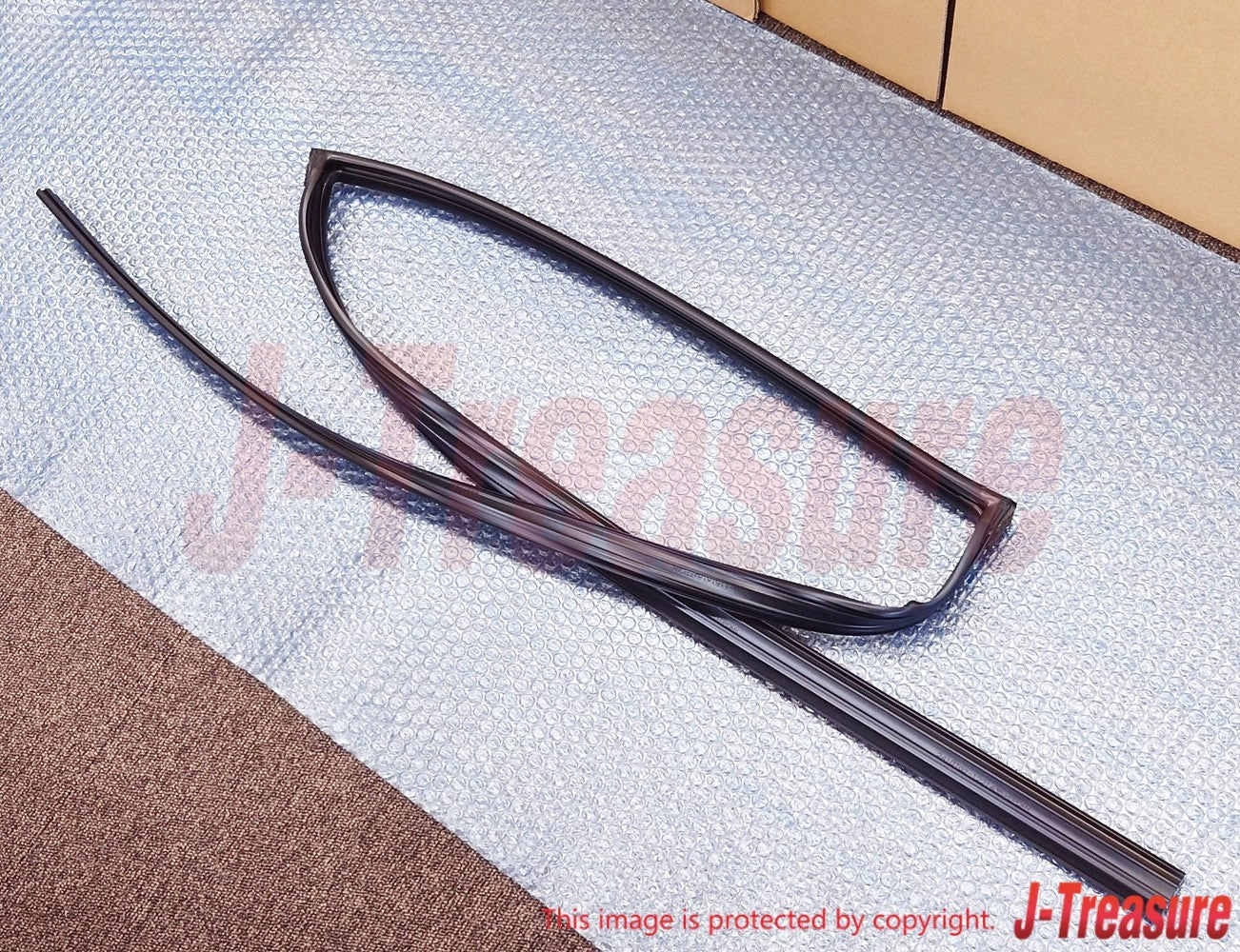 TOYOTA LAND CRUISER UZJ100 '98-07 Genuine Rear Door Glass Run LH 68152-60033 OEM