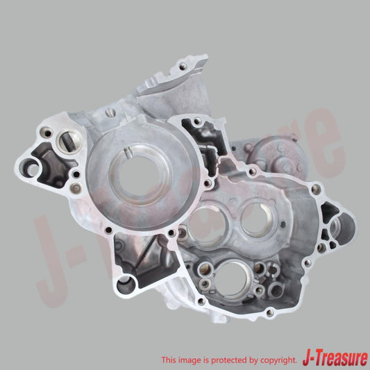 YAMAHA YZ125 '05-21 YZ125X '20-22 Genuine Crankcase No.2(RH) 1C3-15121-01-00