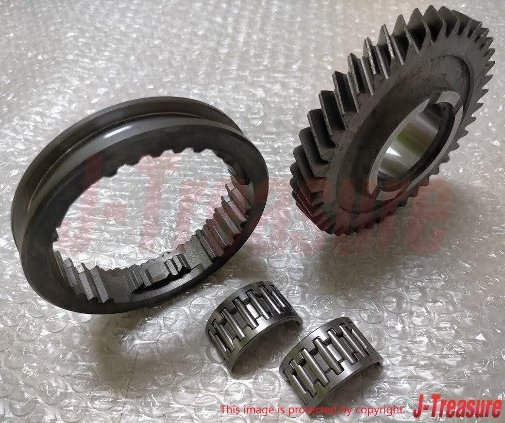 TOYOTA RAV4 ACA23L 1999-2005 Genuine 5Th Gear 40Teeth & Sleeve & Bearing Set OEM