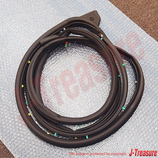 NISSAN NV200 M20 Genuine Front Door Weatherstrip RH 80830-JX30A OEM