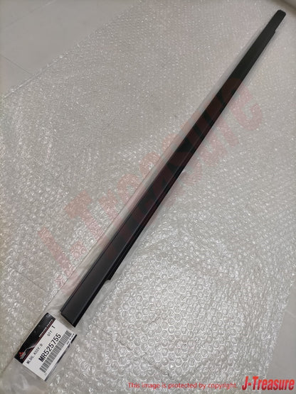 MITSUBISHI LANCER Evolution 7/8/9 Genuine F/Door Window Belt Line Moulding LH