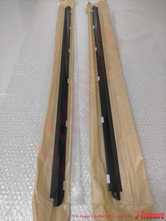 MAZDA RX-7 FC3S '86-91 Genuine Front Door Outer Weatherstrip RH & LH Set OEM