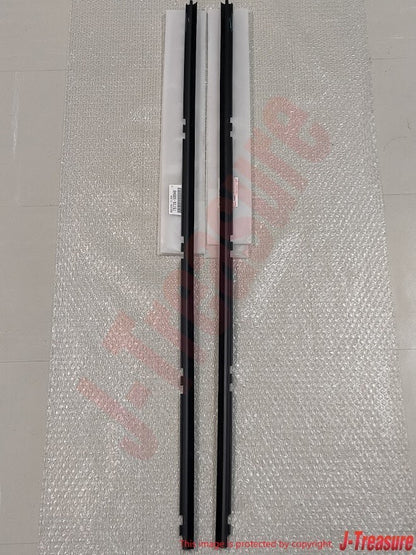 TOYOTA CELSIOR LEXUS LS430 UCF30 01-06 Front Door Outside Lower Moulding Set OEM