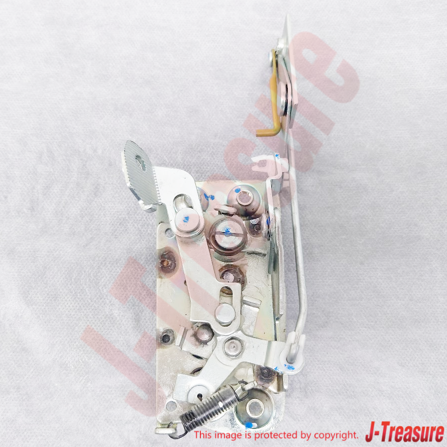 TOYOTA LAND CRUISER BJ40 FJ40 FJ45 HJ47 Genuine Front Door Lock Latch Right OEM