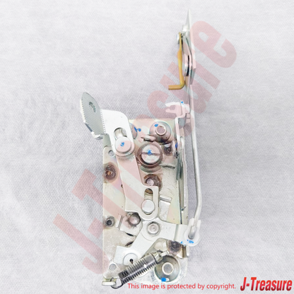 TOYOTA LAND CRUISER BJ40 FJ40 FJ45 HJ47 Genuine Front Door Lock Latch Right OEM